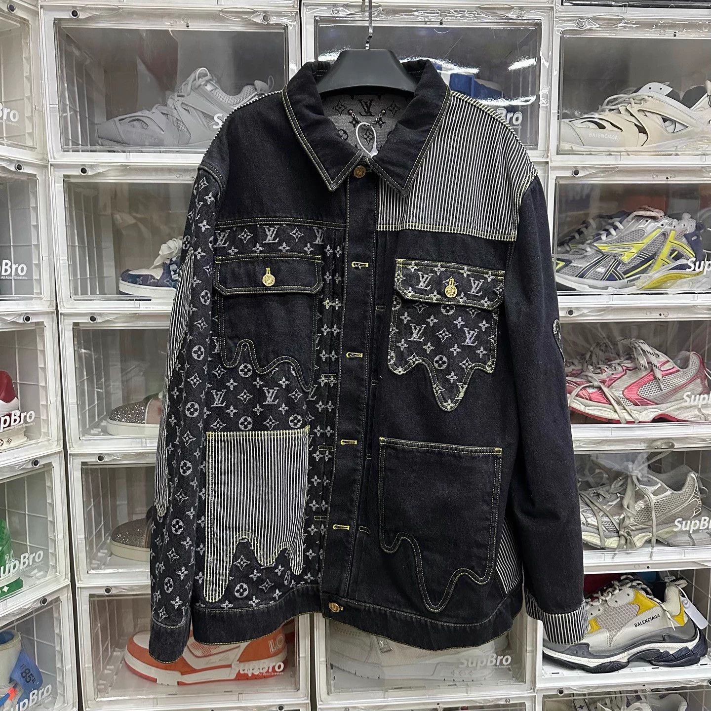 Louis Vuitton LOUIS VUITTON Deconstructed Patchworkt Denim Jacket Size US XL / EU 56 / 4 - 1 Thumbnail