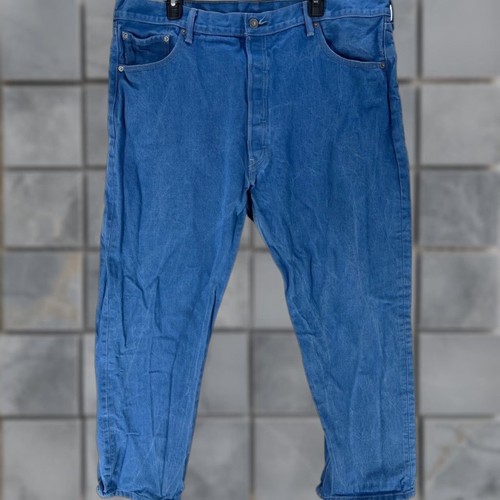 Levi's Levis 501 Jeans 44x32 Blue High Rise Button Fly 100 Cotton Straight Leg Size US 44 / EU 60 - 1 Thumbnail