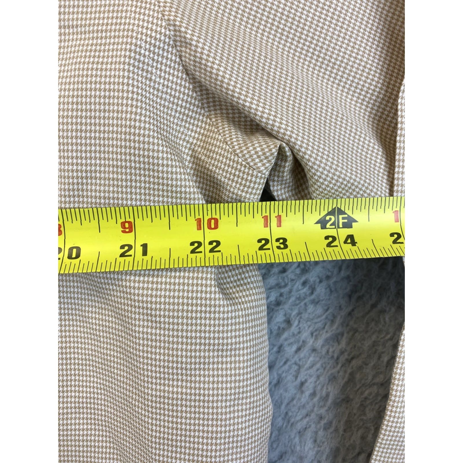 Roundtree & Yorke Roundtree & Yorke Gold Label Dress Shirt Mens L Beige 100% Cotton Button-Down Long Sleeve Size 42R - 7 Thumbnail