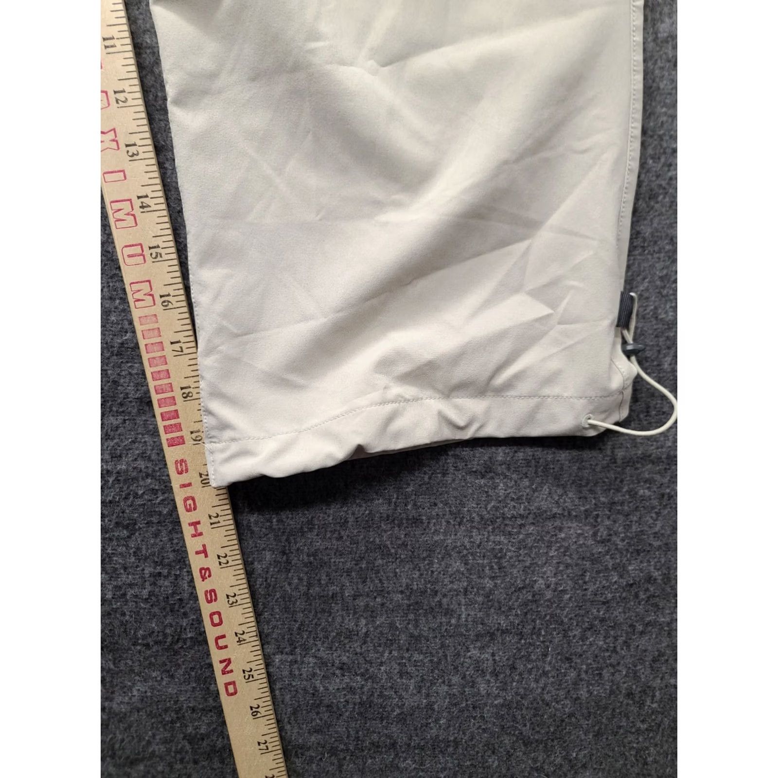 Eddie Bauer Eddie Bauer Travex Capris Womens 16 Regular Fit First Ascent Cargo Hiking Capris Gray Polyester Spandex Size ONE SIZE - 5 Thumbnail