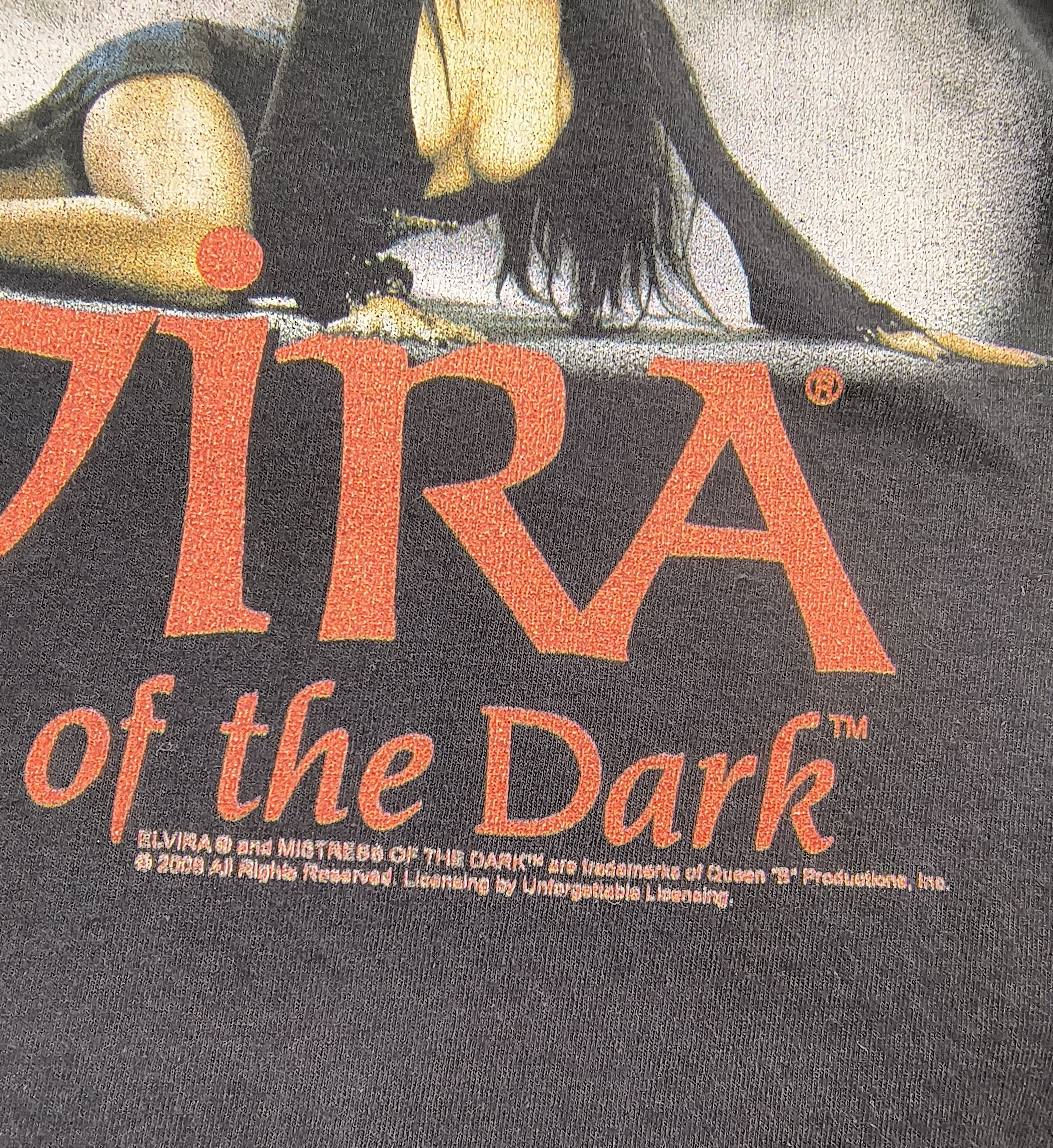 Jerzees Vintage Y2K Elvira Mistress of the dark movie tee Size US XXL / EU 58 / 5 - 4 Thumbnail