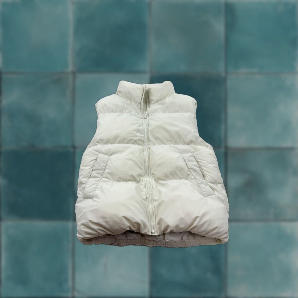 Vintage GU Vest Women's M Ivory Puffer Quilted Zip Front Stand Collar Lightweight Size M / US 6-8 / IT 42-44 - 1 Thumbnail