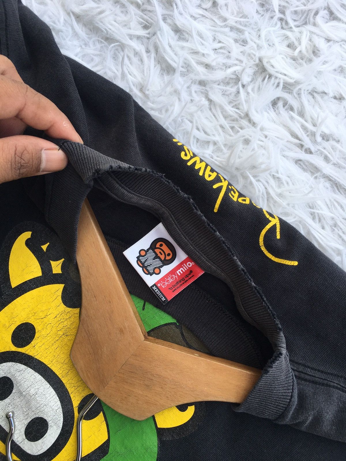 Bape × Kaws Vintage SS2006 Bape x Kaws Baby Milo Giraffe Tee Size US M / EU 48-50 / 2 - 19 Thumbnail