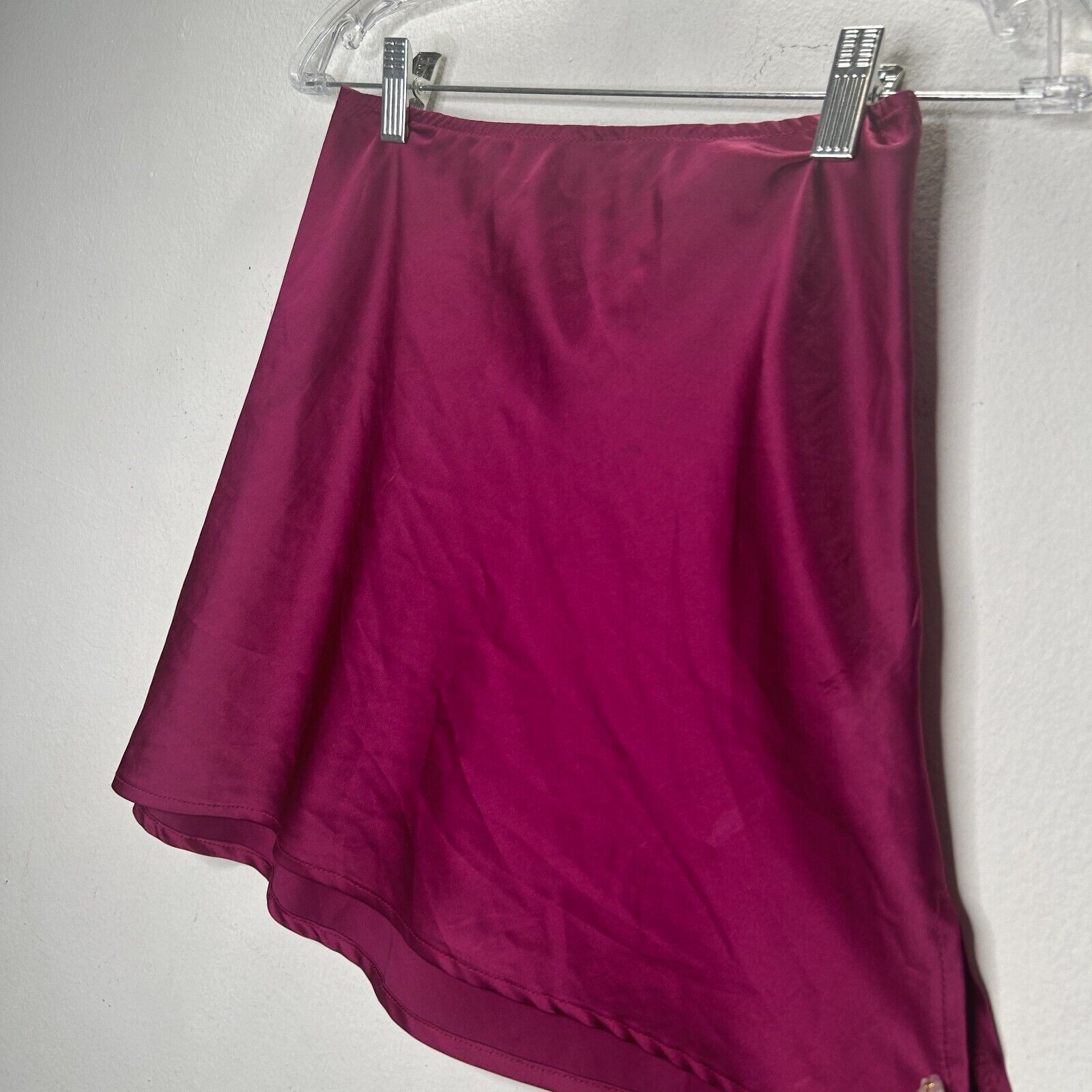 Other Magenta Satin Side-Zip Flowy Mini Skirt with Side Slit S Size 26" / US 2 / IT 38 - 5 Thumbnail