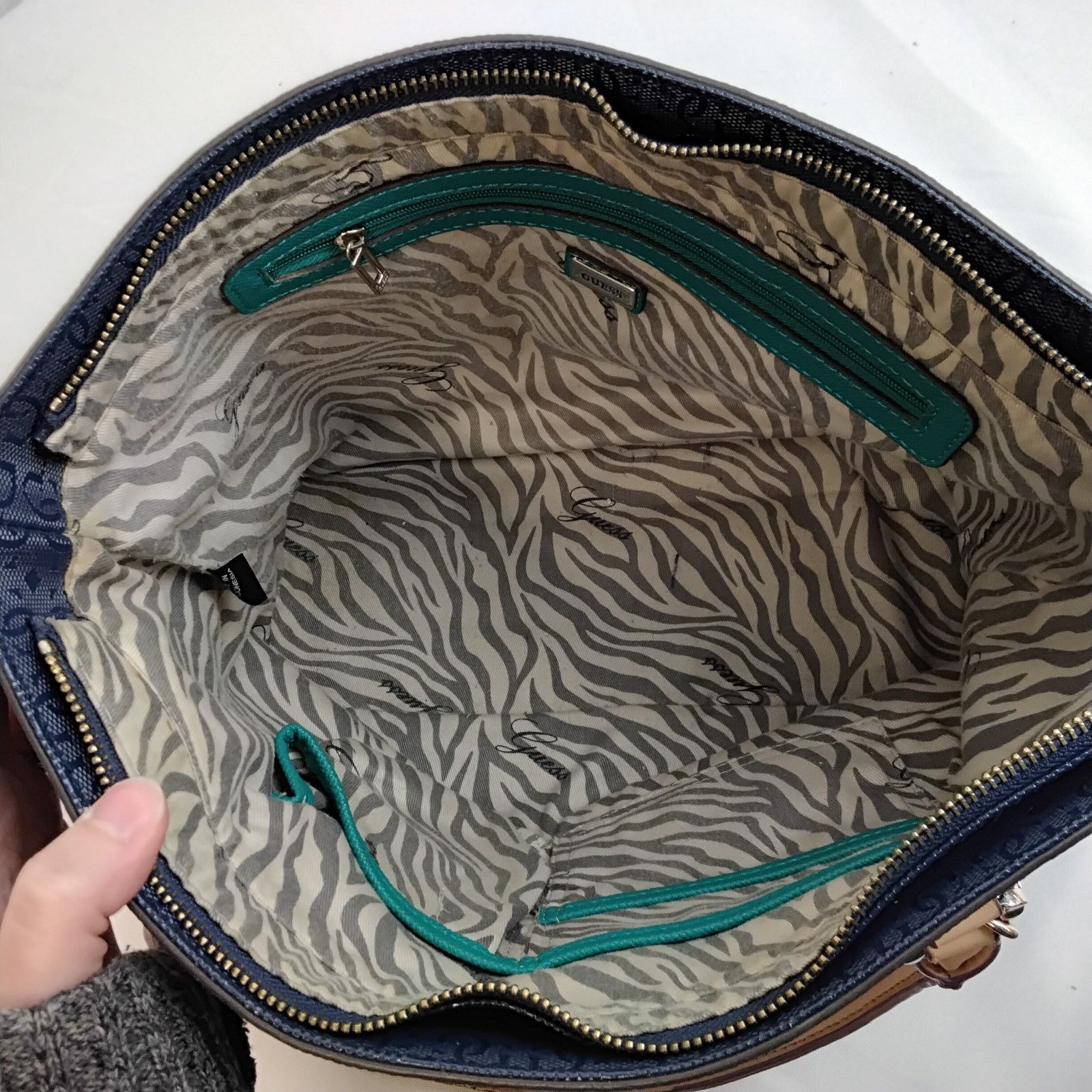 Guess Guess 1981 Los Angeles Tote Handbag Blue Embossed Size ONE SIZE - 13 Thumbnail