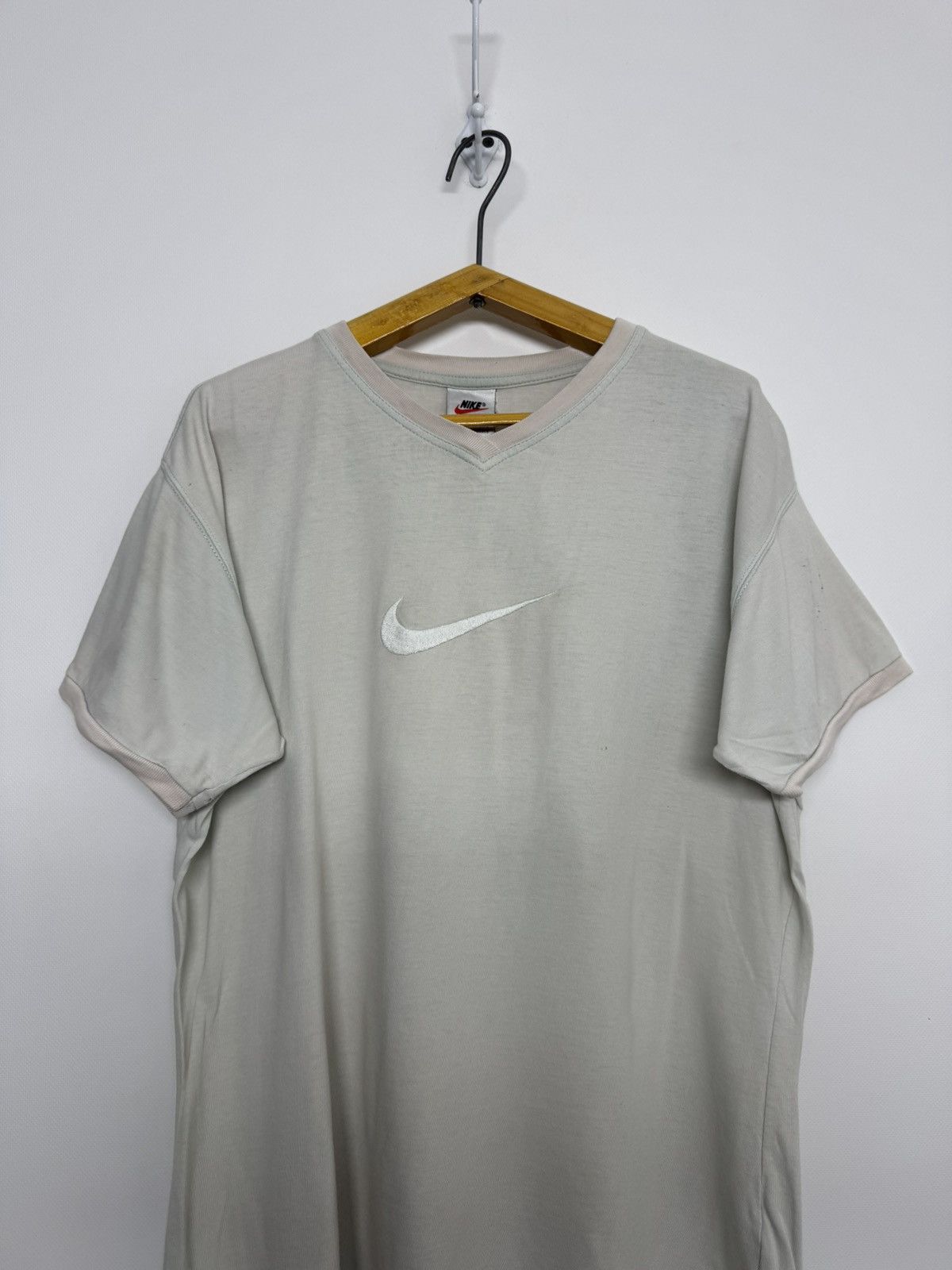 Nike Vintage Y2k Nike Big Logo Swoosh T-Shirt Size US XS / EU 42 / 0 - 3 Thumbnail