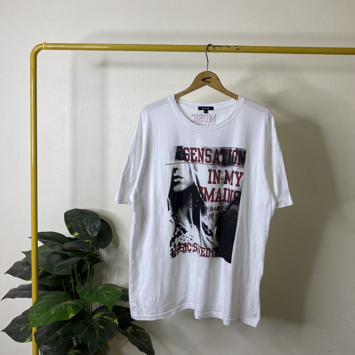 Hysteric Glamour Freude Hysterics Glamour Style Ifsixwasnine T Shirt Size US XXL / EU 58 / 5 - 1 Thumbnail