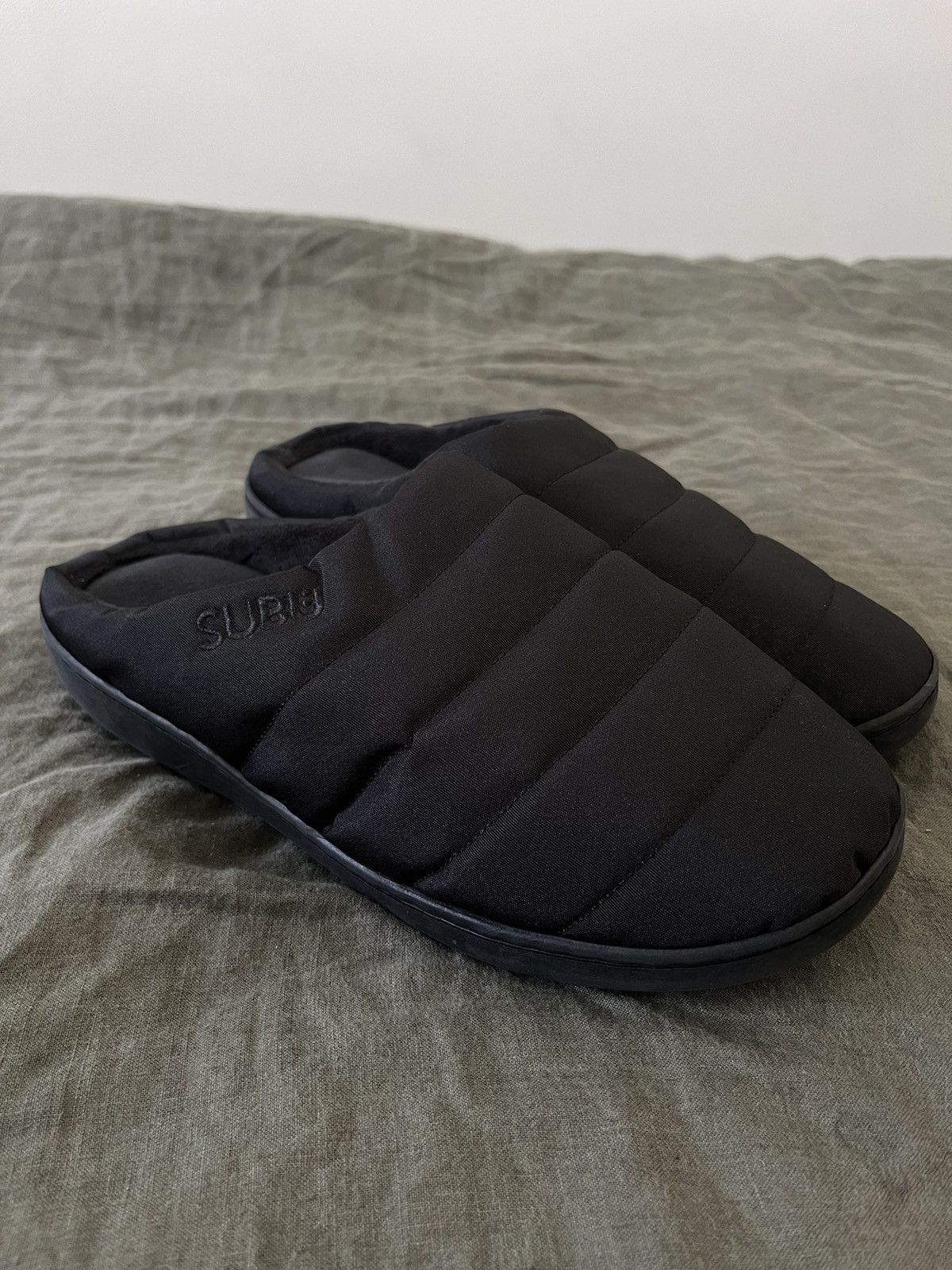 Subu Nannen slip ons