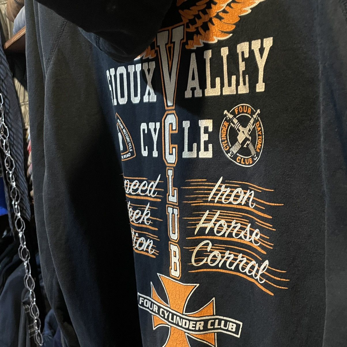 Indian Motorcycle × Japanese Brand × Toyo Enterprises Pullover Hoodie Indian Motorcycle V Club Sioux Valley Cycle Size US M / EU 48-50 / 2 - 14 Thumbnail