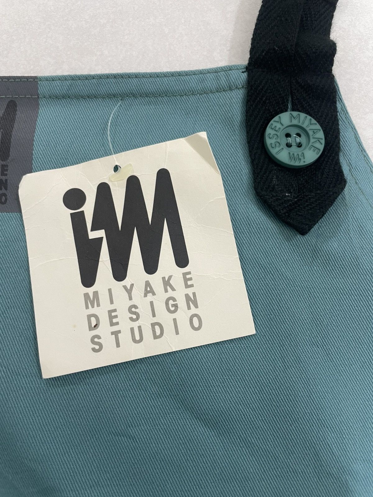 Issey Miyake Issey miyake im product apron big logo Size US M / EU 48-50 / 2 - 7 Thumbnail