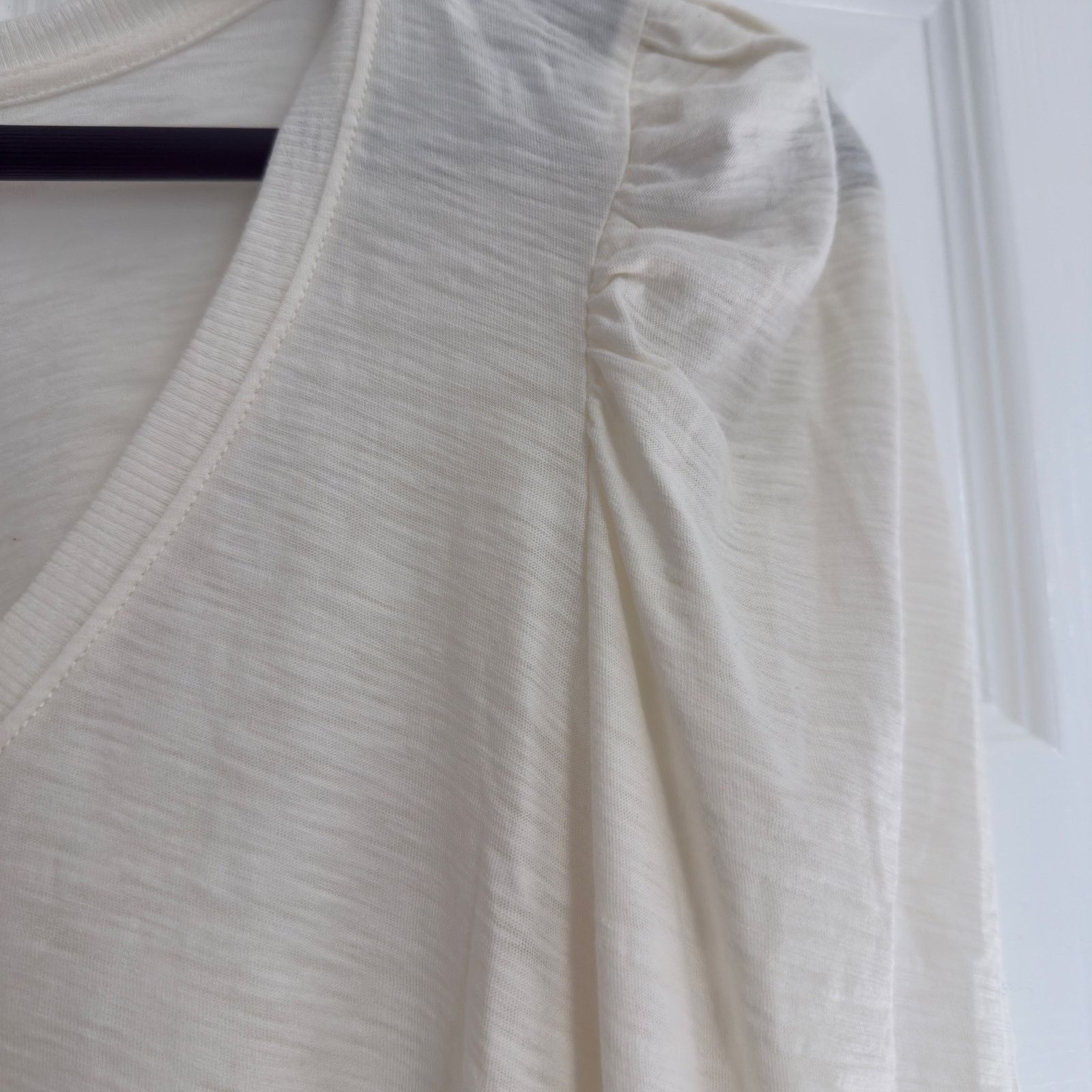 Nation LTD Nation LTD Puff Sleeve V-Neck Long Sleeve Top Cream Size S Size S / US 4 / IT 40 - 7 Thumbnail