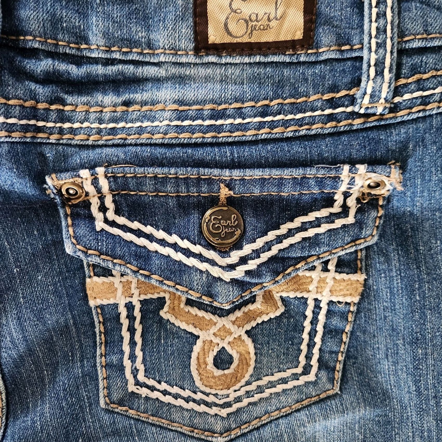 Vintage Earl Jeans Womens Jeans Size 2 Embroidered Embellished Stretch Flip Pocket Denim Blue Straight Mom Jeans Womens Size 2 Size 26" / US 2 / IT 38 - 2 Thumbnail