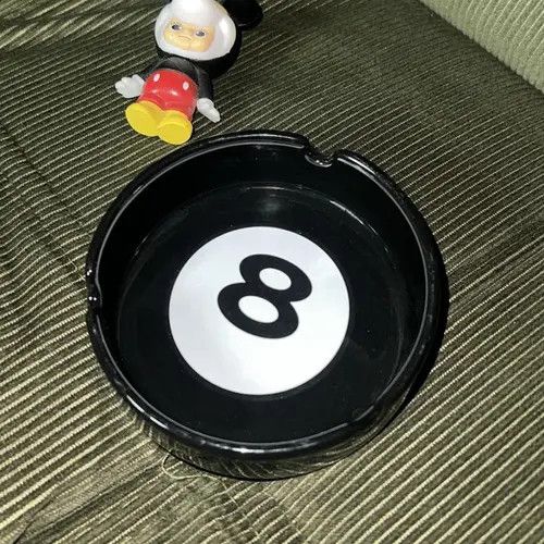 Other Black Round Ashtray with 8 Ball Design, Classic Style Size ONE SIZE - 2 Thumbnail
