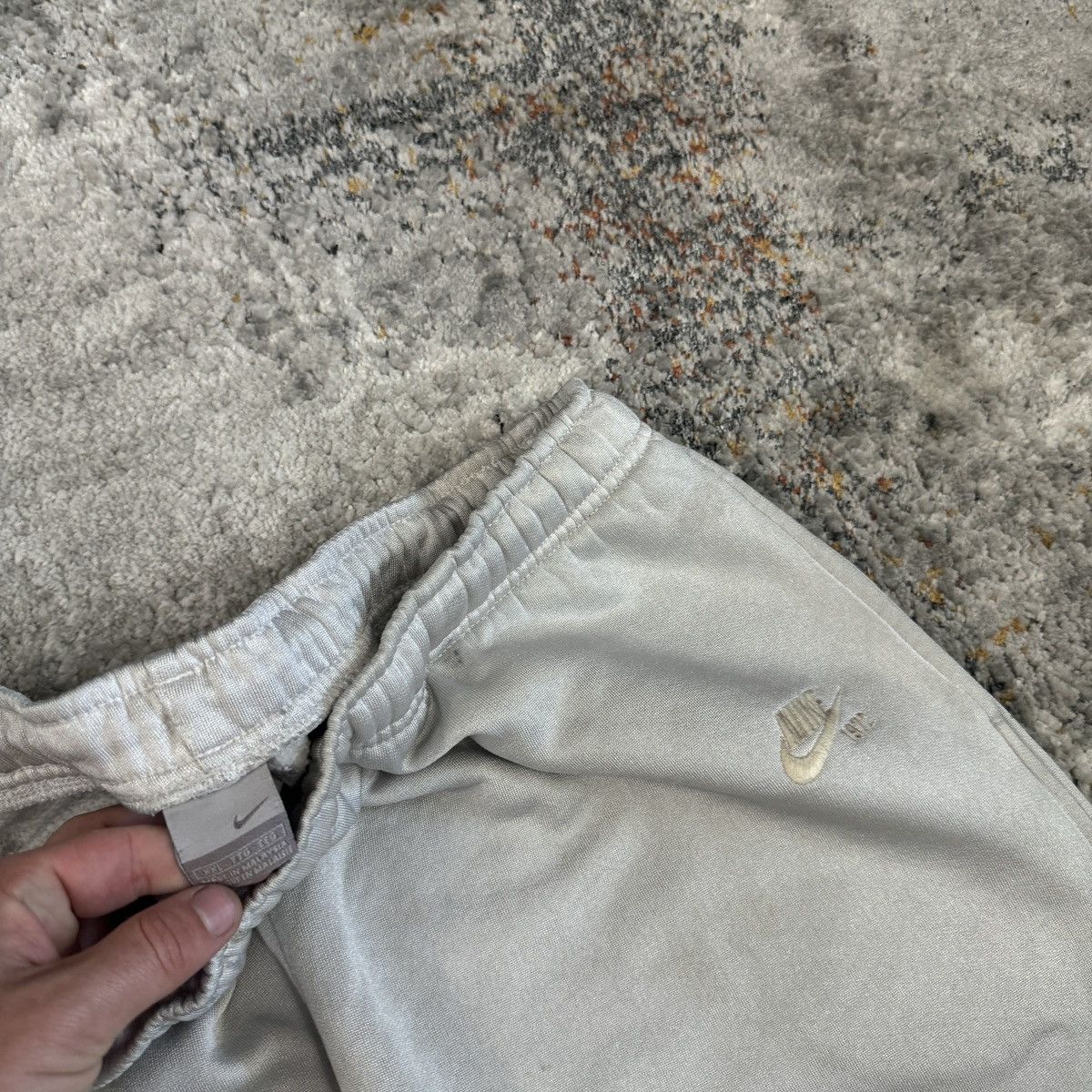 Nike × Vintage Vintage Y2K Nike baggy wide leg light grey sweatpants Size US 40 / EU 56 - 2 Thumbnail