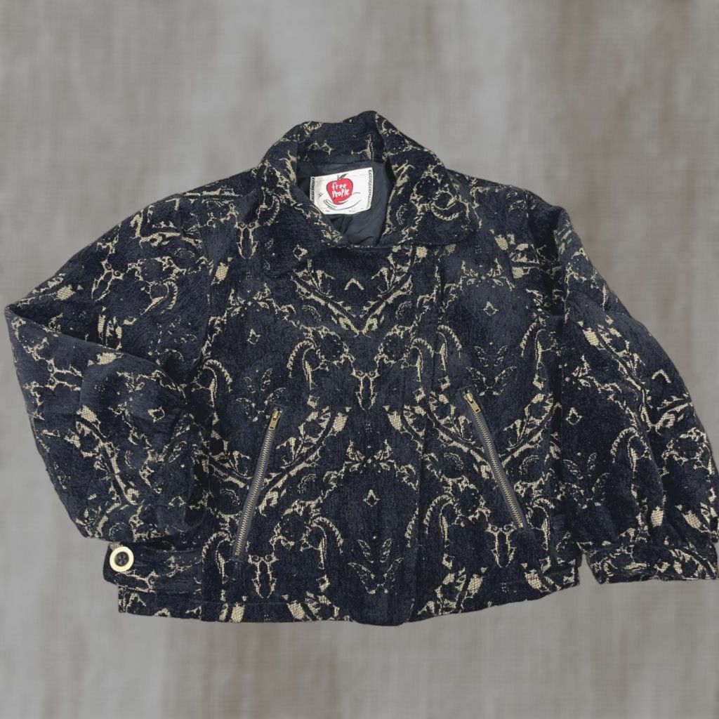 Free People Free People Jacket Tapestry Bomber Size 4 Black Gold Boho Labyrinth Chic Mood: Bohemian Style: Bomber Jacket Women Vintage: No Brand: Free People Size S / US 4 / IT 40 - 1 Thumbnail