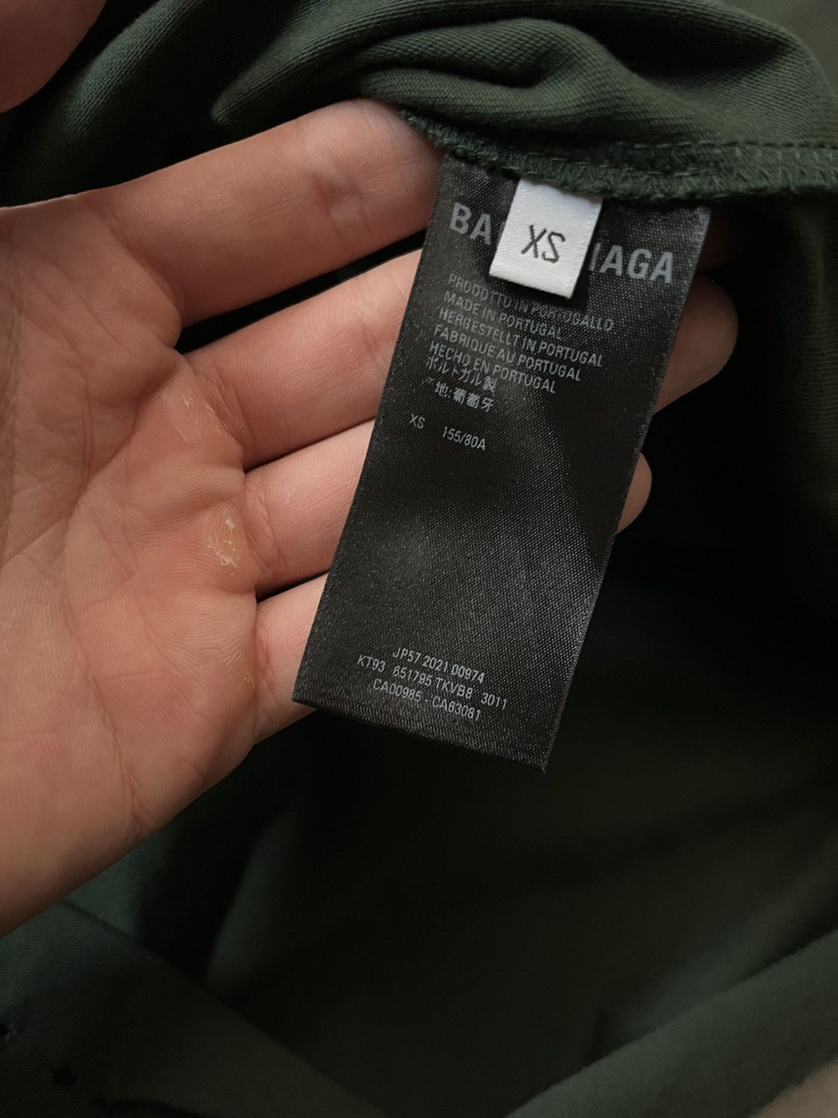 Balenciaga Balenciaga Caps destroyed T-shirt bottle green Size US XS / EU 42 / 0 - 9 Thumbnail