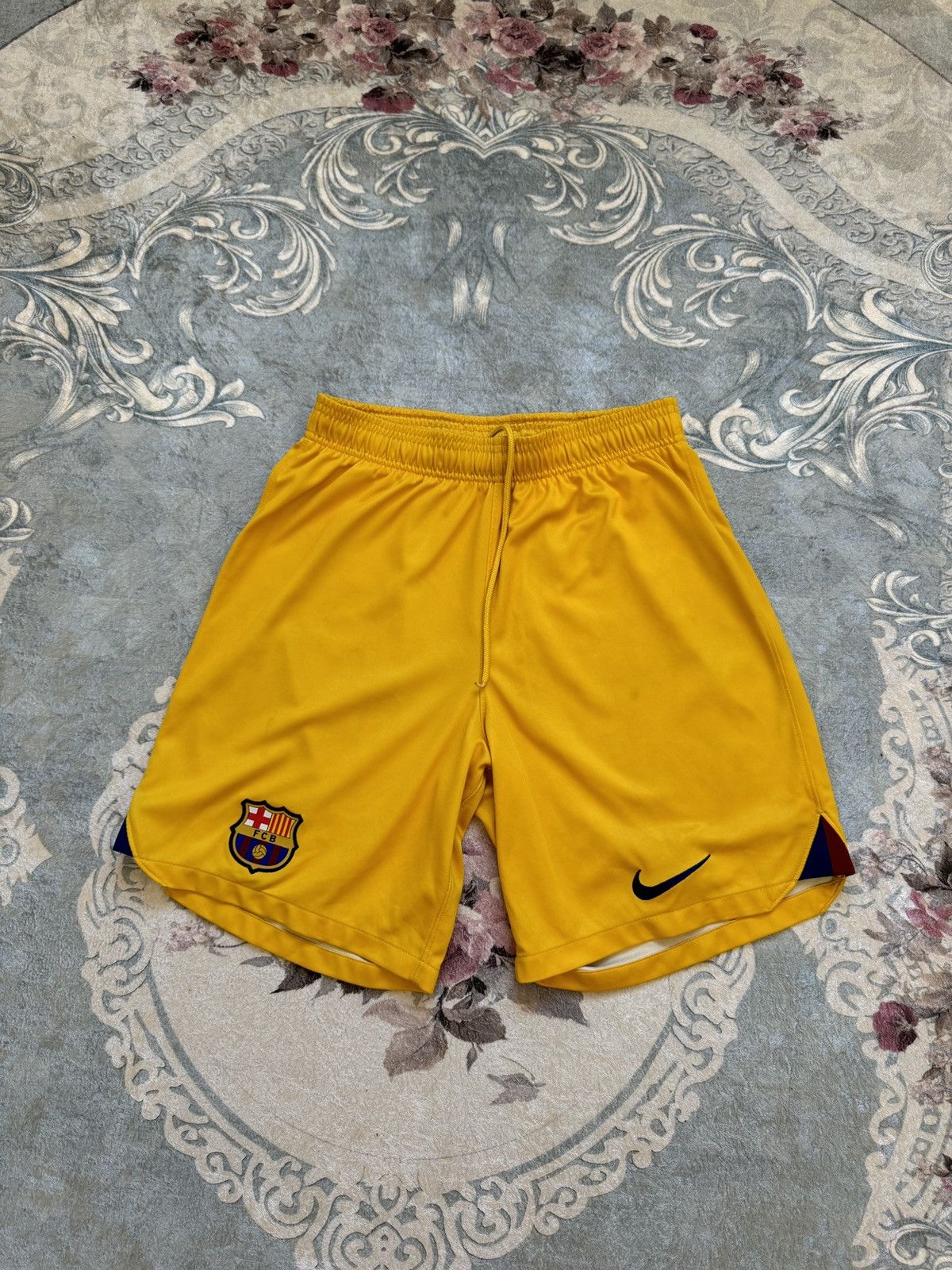 Nike Nike Barcelona 2023/24 Soccer Shorts Mens Size M DR5080-728 Size US 32 / EU 48 - 1 Thumbnail