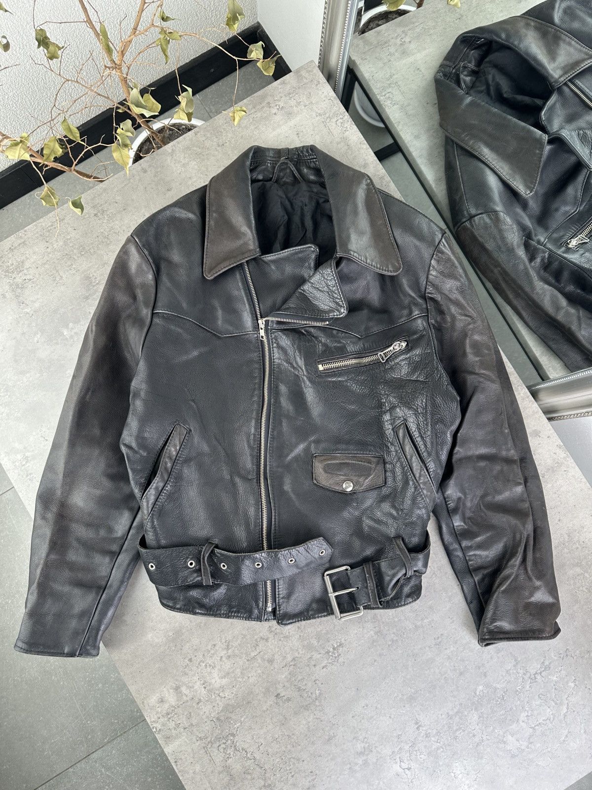 Japanese Brand Vintage Leather Jacket Size L / US 10 / IT 46 - 1 Thumbnail