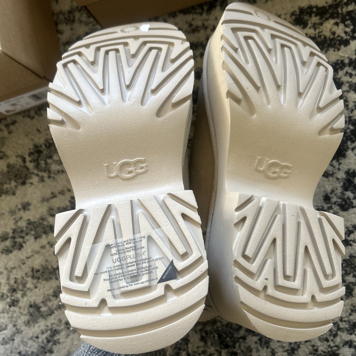 Ugg UGG Classic Ultra Mini New Heights Platform Boot MDSD Size US 10 / IT 40 - 7 Thumbnail