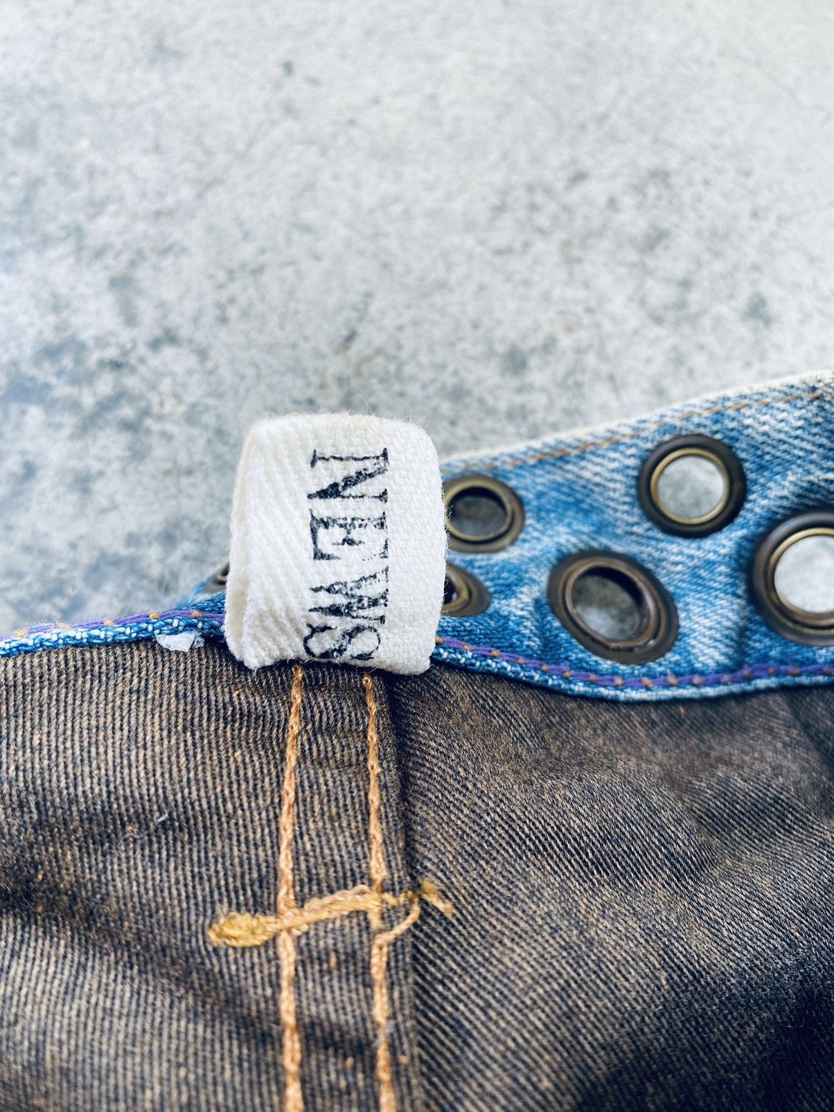 Japanese Brand Vintage Daily News Eyelet Distressed Denim Pants Size US 30 / EU 46 - 6 Thumbnail