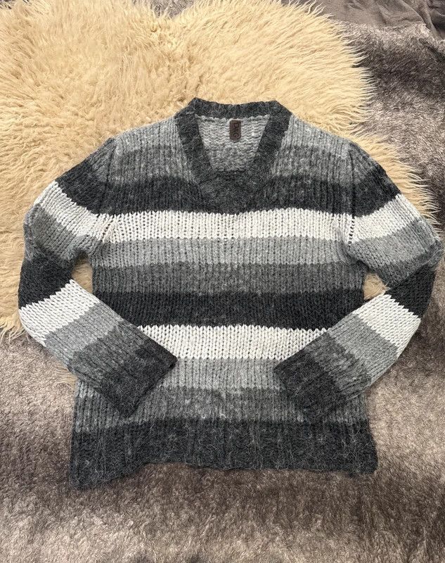 Dolce & Gabbana Dolce & Gabbana Gradient Grey Striped V-Neck Sweater Size S / US 4 / IT 40 - 9 Thumbnail