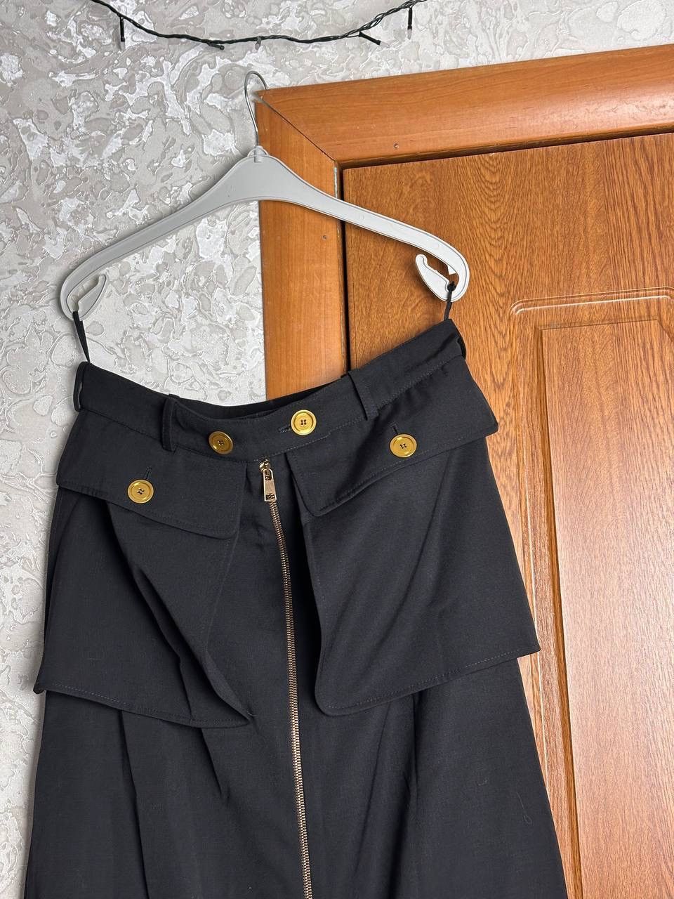 Alexander McQueen Alexander McQueen Skirt with Front Zip and Pocket Details Size 32" / US 10 / IT 46 - 6 Thumbnail
