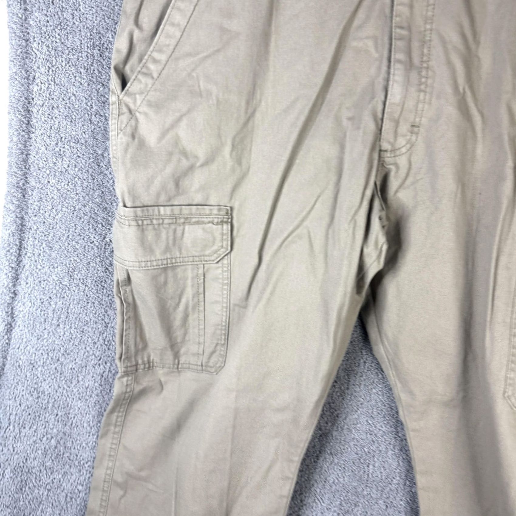 Wrangler Wrangler Cargo Pants Mens 40x30 Beige ATG All Terrain Gear Stretch Outdoor Size US 40 / EU 56 - 5 Thumbnail