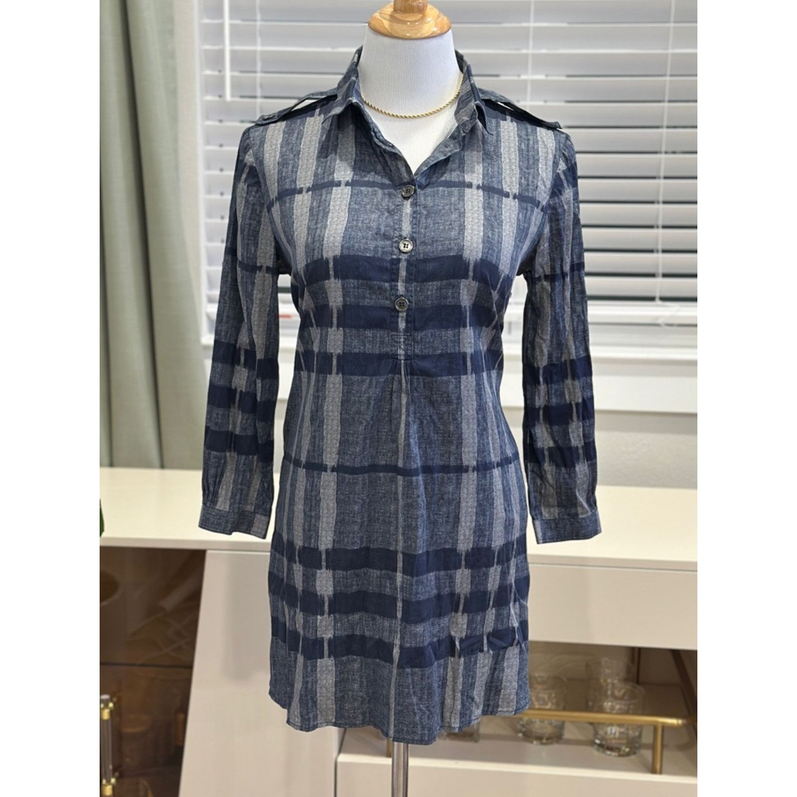Burberry Burberry Blue Plaid Button-Up Tunic Shirt Size S / US 4 / IT 40 - 1 Thumbnail