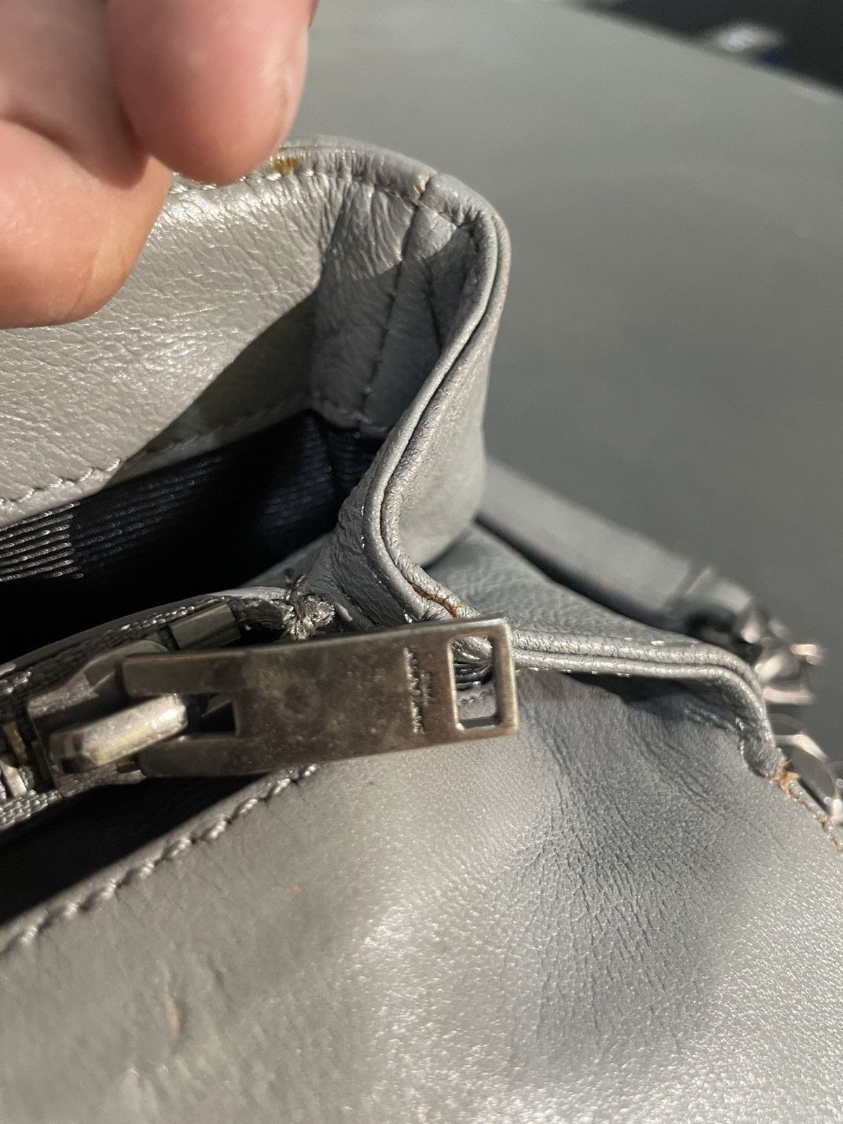 Saint Laurent Paris Saint Laurent College Chevron Leather Bag Size ONE SIZE - 8 Thumbnail
