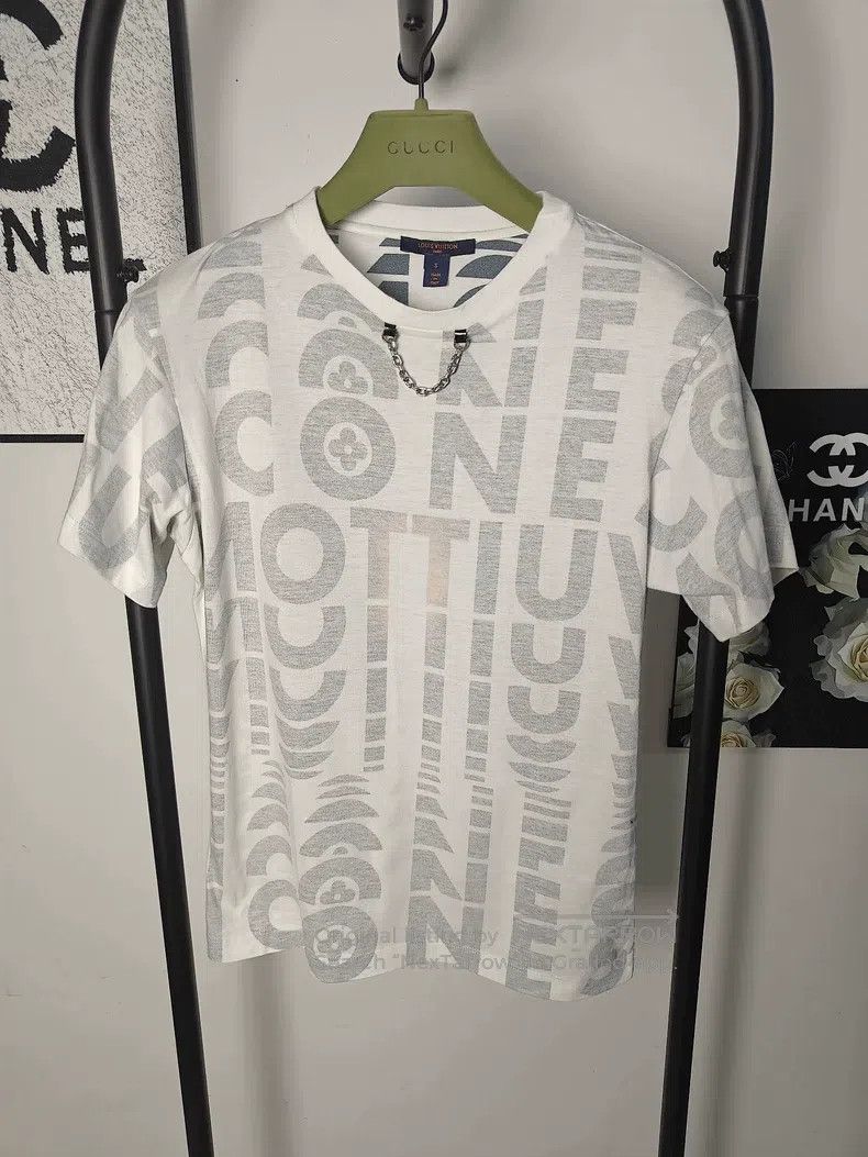 Louis Vuitton Louis Vuitton Full-print short sleeve Size US S / EU 44-46 / 1 - 1 Thumbnail