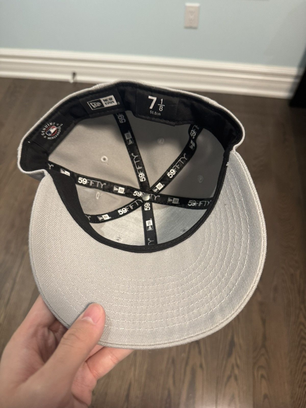 New Era GREY BLUE JAYS FITTED SIZE 7 1/8 Size ONE SIZE - 3 Thumbnail