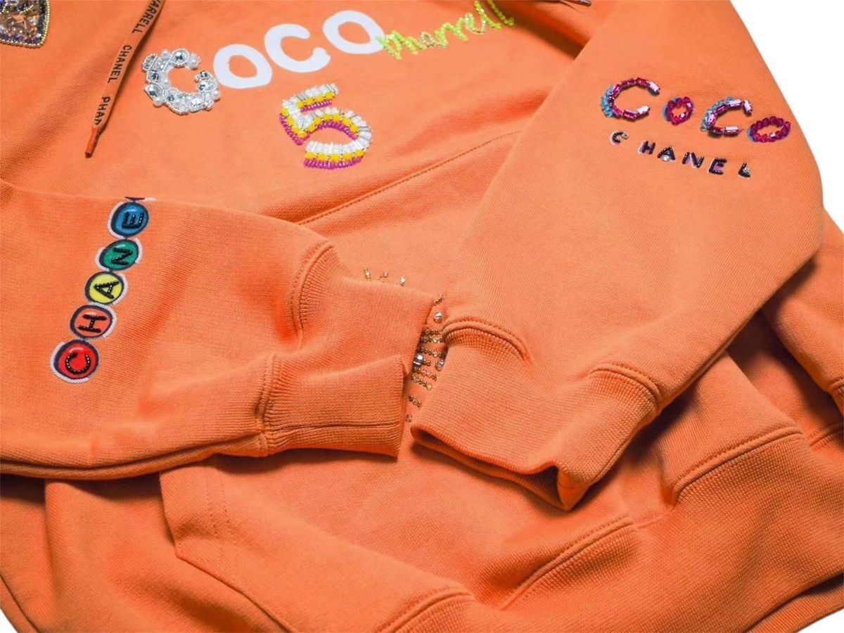 Chanel Chanel x Pharrell Williams M Embroidered Orange Logo Hoodie Size US M / EU 48-50 / 2 - 5 Thumbnail