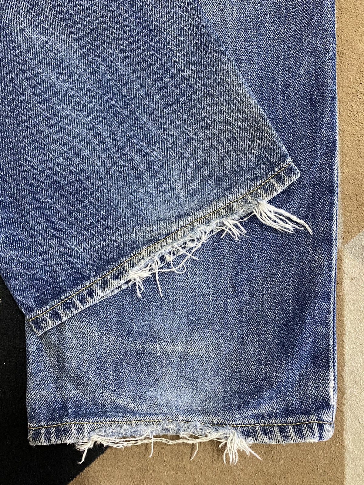 Japanese Brand Vintage Uniqlo Blue Wash Distressed Jeans Size US 32 / EU 48 - 21 Thumbnail