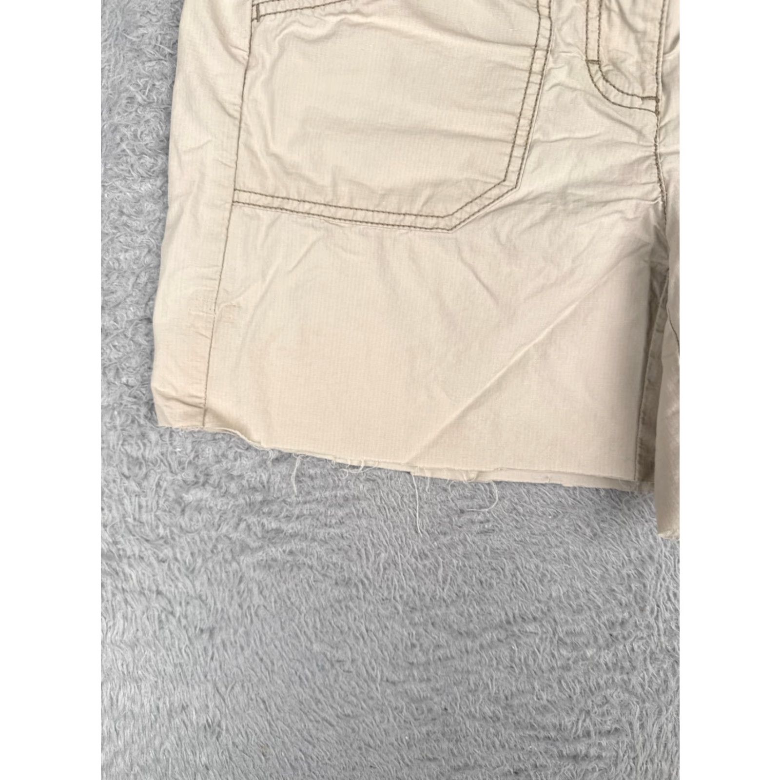 Tommy Hilfiger Tommy Hilfiger Shorts Women's Regular Beige 30x6 Pocket Chino Cutoff Low Rise 6 in 4 Brand: Tommy Hilfiger Womens Summer 90s American Sports Style Size 27" / US 4 / IT 40 - 3 Thumbnail