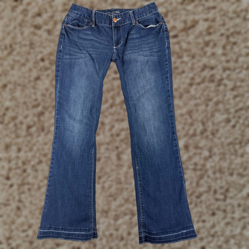 Vintage Maurices Jeans Women 9 Blue Denim Flared Low Rise 31x32 Cotton 5-Pocket Zipper Embellished Distressed Denim Jeans Women's Vintage No Size 30" / US 8 / IT 44 - 1 Thumbnail