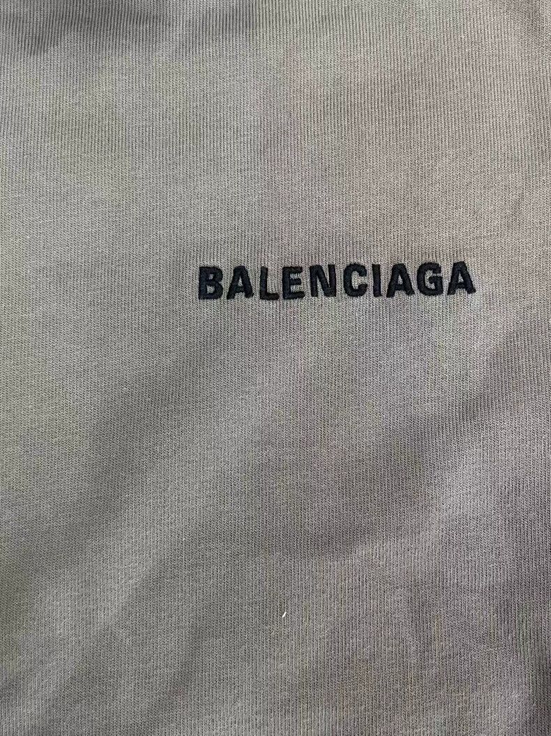 Balenciaga Balenciaga Solid Chest Logo Crew Neck Pullover Short Sleev Size M / US 6-8 / IT 42-44 - 3 Thumbnail