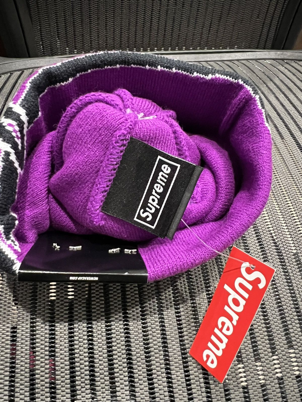 New Era × Supreme Supreme New Era Script Cuff Beanie FW19 Size ONE SIZE - 3 Thumbnail