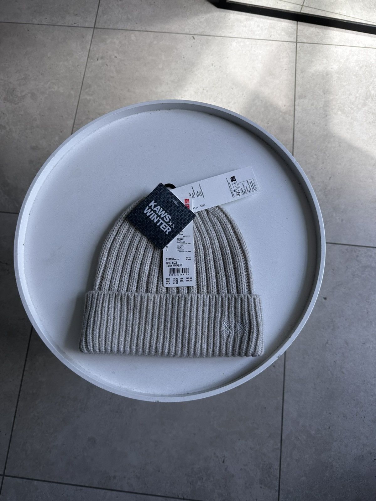 Kaws × Uniqlo Uniqlo x KAWS Heat Tech Beanie Size ONE SIZE - 1 Thumbnail