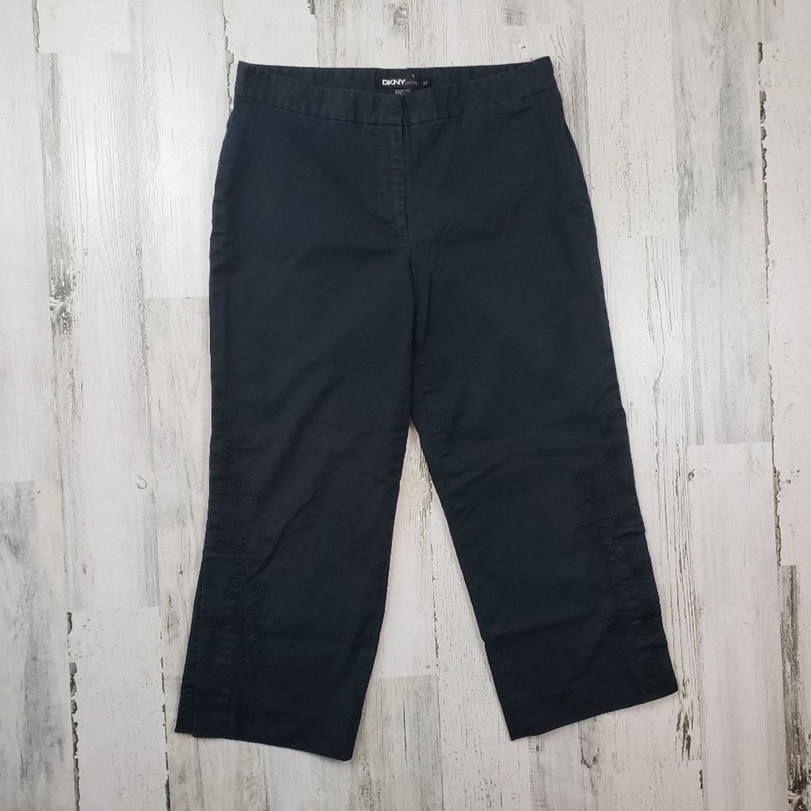 DKNY DKNY Petite Solid Black Embroidered Capri Cropped Pants 10P Size 32" / US 10 / IT 46 - 1 Thumbnail