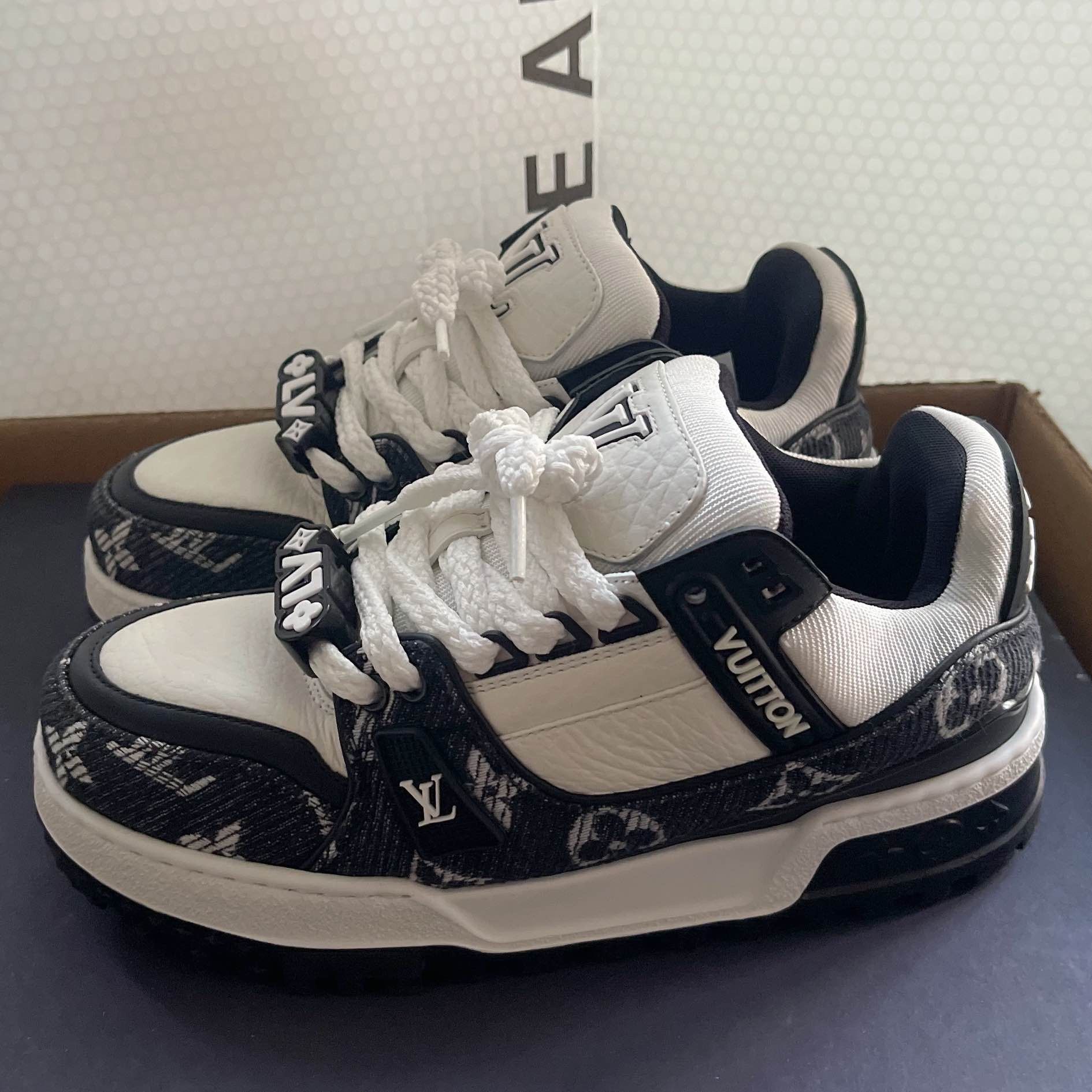 Louis Vuitton Louis Vuitton Monogram Denim Trainer Maxi Sneakers Size 38 Size US 8 / IT 38 - 1 Thumbnail
