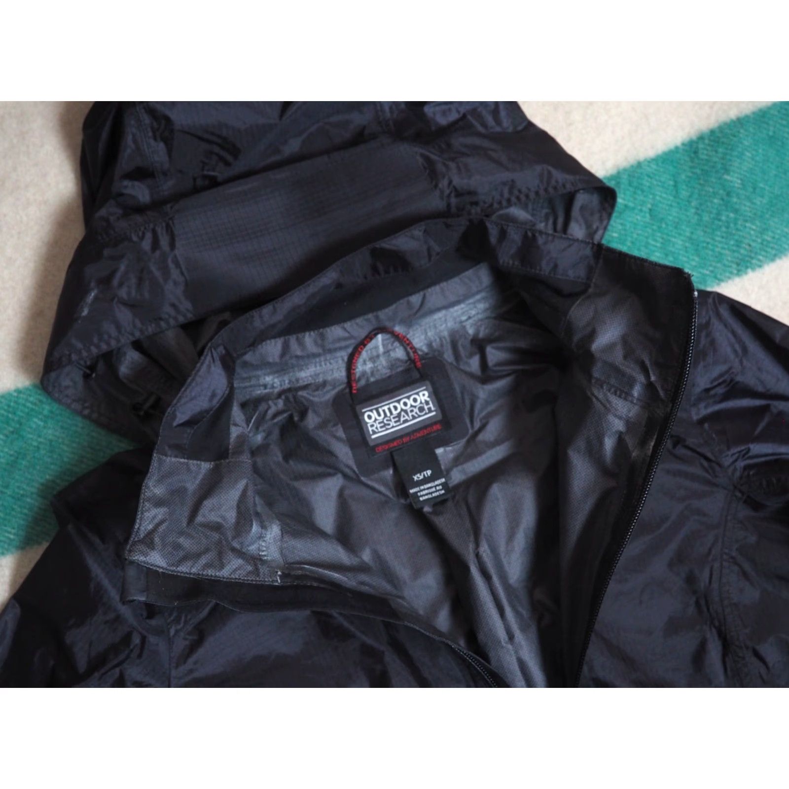 Outdoor Research Outdoor Research OR Helium Rambler Black Hooded Windbreaker Jacket Womens XS Size XS / US 0-2 / IT 36-38 - 2 Thumbnail