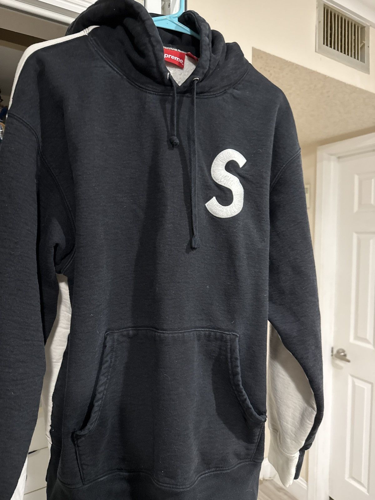 Supreme Black white supreme hoodie used Size US L / EU 52-54 / 3 - 1 Thumbnail