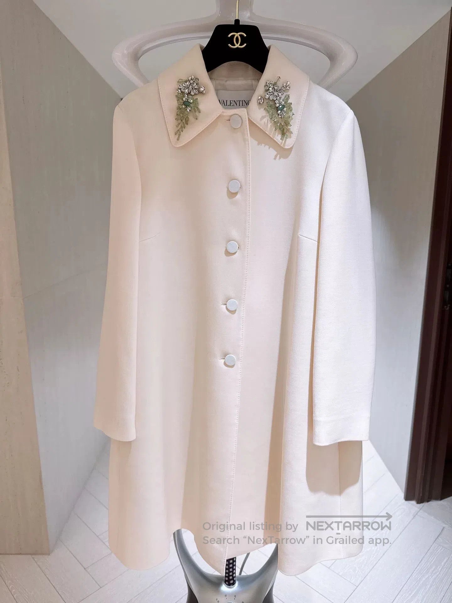 Valentino VALENTINO Ivory Wool Coat with Gems. Size US L / EU 52-54 / 3 - 1 Thumbnail