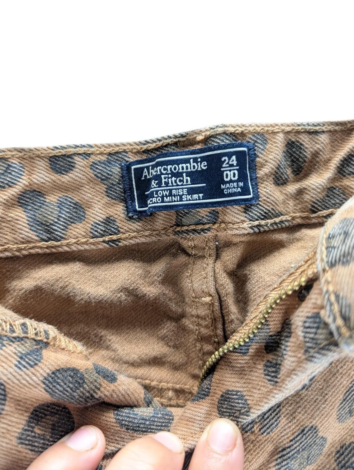 Abercrombie & Fitch Abercrombie & Fitch Leopard Print Denim Mini Skirt (Size 00) Size 25" / US 0 / IT 36 - 4 Thumbnail