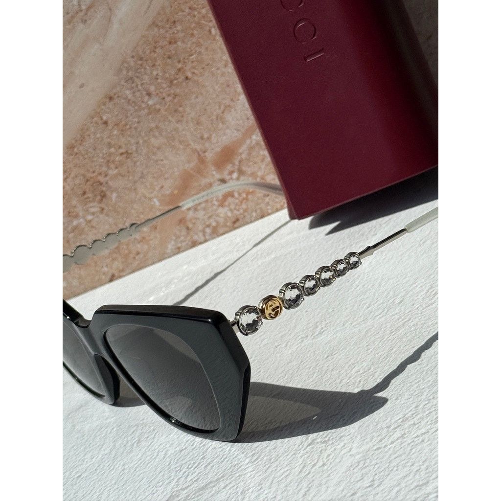 Gucci NEW Gucci GG0641S Black Crystal Cat Eye Sunglasses $695 Size ONE SIZE - 6 Thumbnail