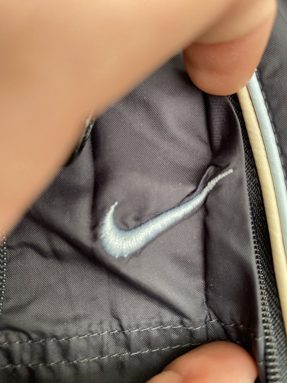 Nike Nike Vintage 00s Size US 36 / EU 52 - 2 Thumbnail