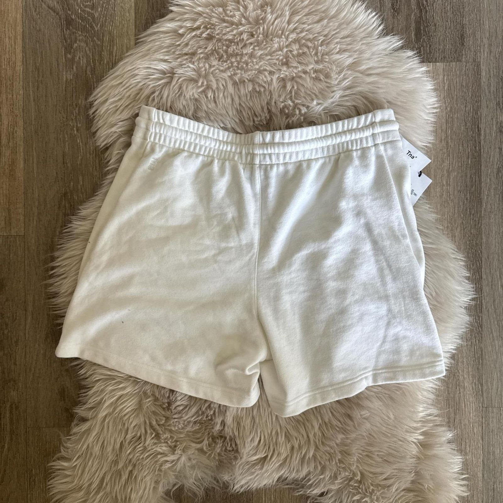 Aritzia NWT ARITZIA TNA Terry Boyfriend Short - Marble L Size 34" / US 12 / IT 48 - 3 Thumbnail
