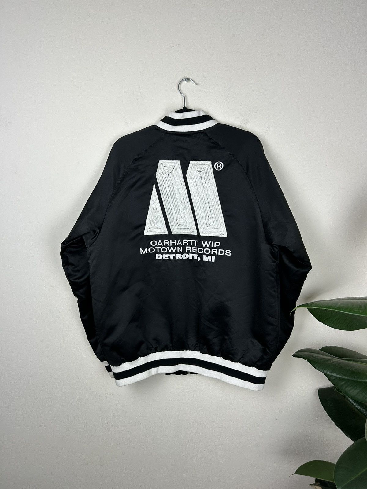 image of Carhartt Motow Oversize Old Money Style Jacket in Black, Men's (Size Medium)