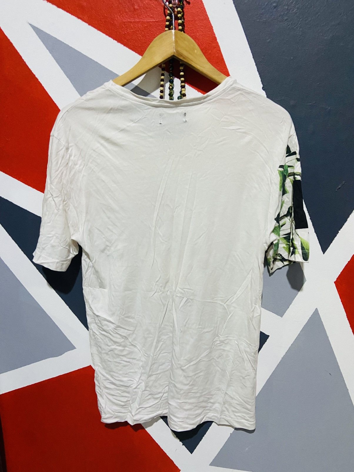 Zara Zara Man - Flowers Graphic Tee Size US S / EU 44-46 / 1 - 2 Thumbnail