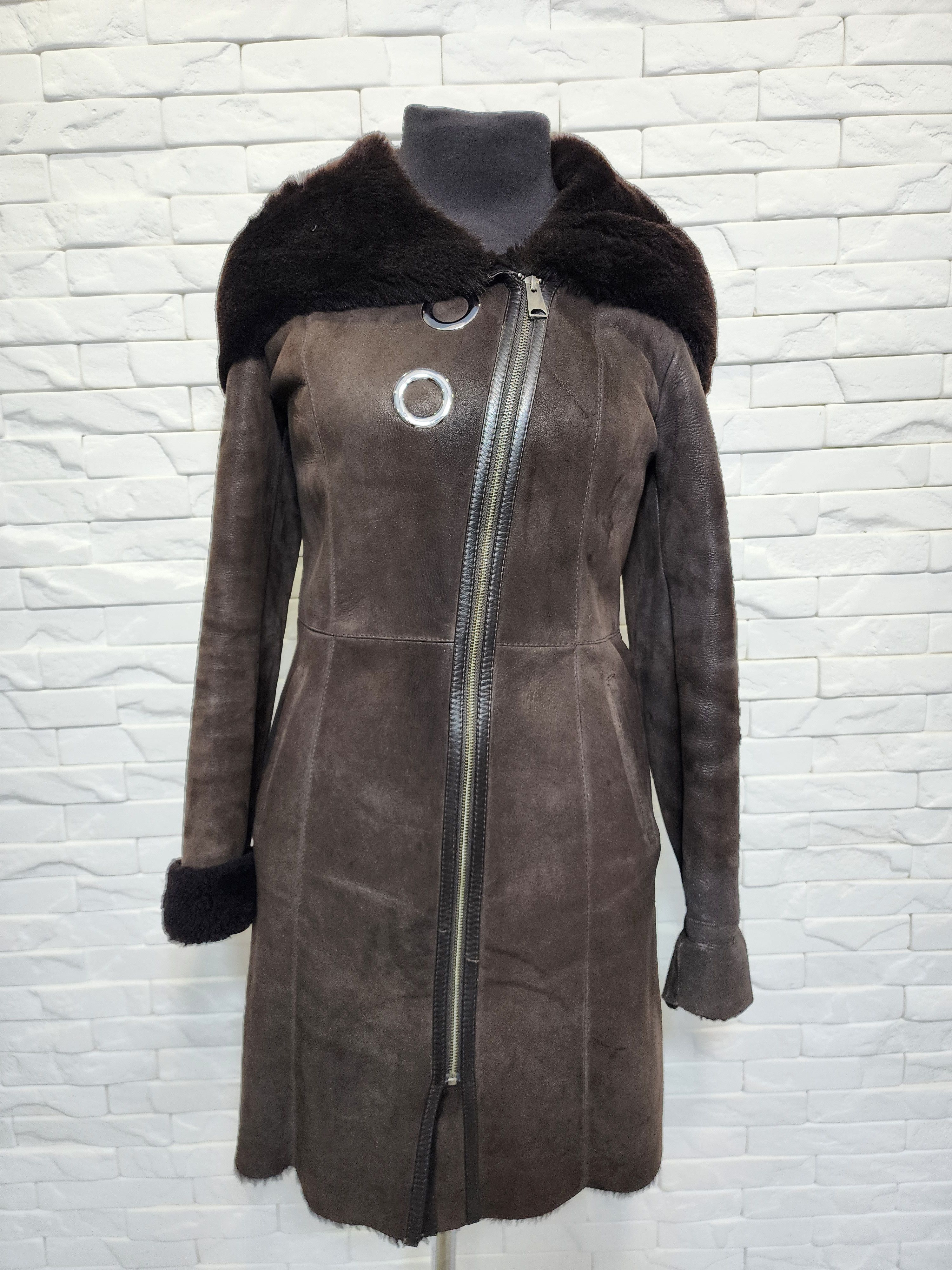 Genuine Leather Brown Sheepskin Coat: Genuine Fur Hood, Metal Zipper. Size S / US 4 / IT 40 - 2 Thumbnail